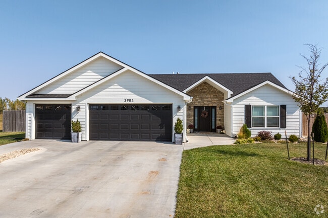 Some homes in Northview have 3 car garages and sit on an acre of land.