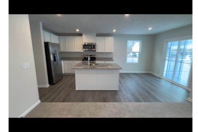 L 5B S Rockridge Dr, Amherst, OH 44001 - photo 3