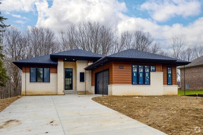 You can occasionally find new-build homes in established neighborhoods in Farmington Hills.