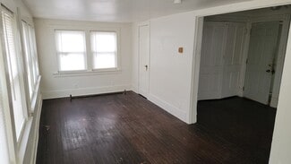 824 16th St Unit 4, Moline, IL 61265