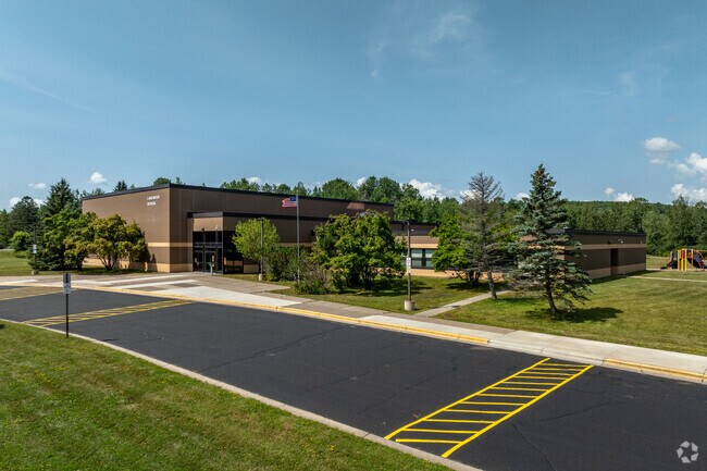 Lakewood Elementary School is located in Duluth, Minnesota.