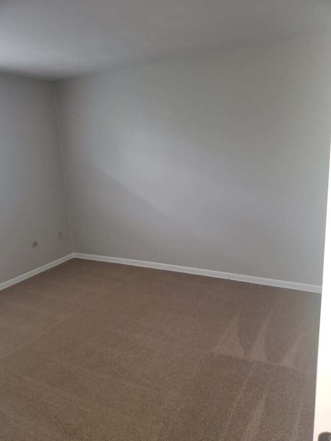 20 Eastgate Ave W, West Jefferson, OH 43162 - photo 6