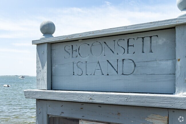 Welcome to beautiful Seconsett Island.