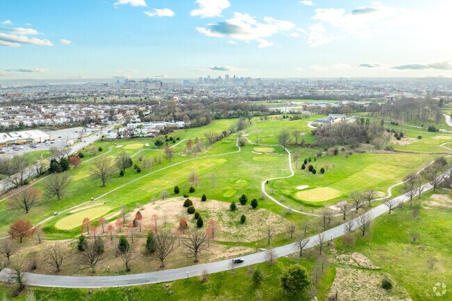 Four By Four has a great golf course at Clifton Park.