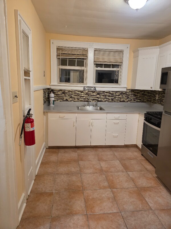 12 Gillespie Rd Unit 2nd fl, Bloomfield, NJ 07003