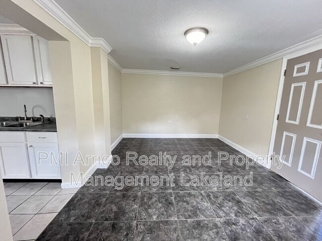 217 Mckean St unit B, Auburndale, FL 33823 - photo 2