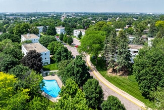 2428 W Kenwood Manor, Sioux Falls, SD 57104
