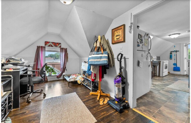 164 S Washington St unit 4, Waterloo, WI 53594 - photo 6