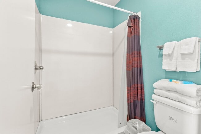 228 Spaces - Furnished Micro-Living Apartments, Cedar Falls, IA 50613 - photo 7