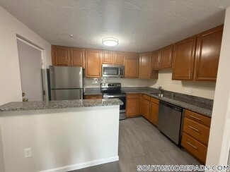 48 Dean St Unit J, Norwood, MA 02062
