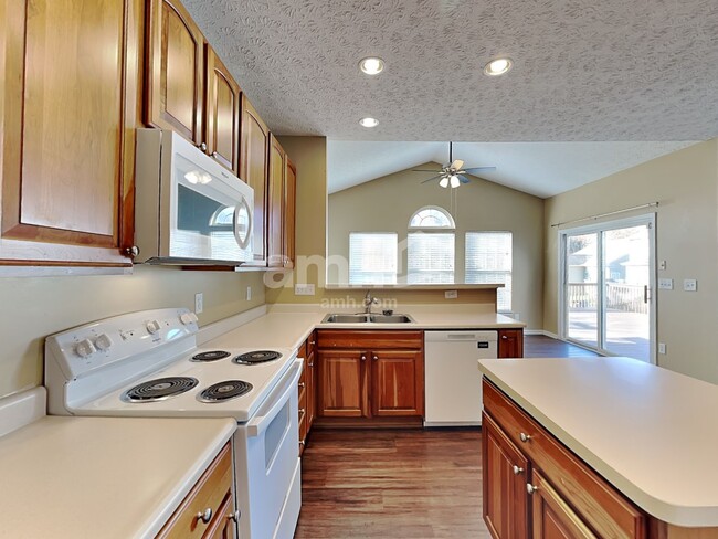 285 Coyote Dr, Maineville, OH 45039 - photo 3