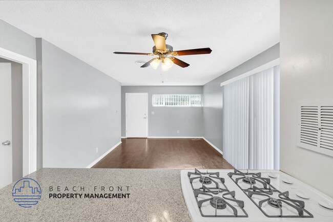 Prada Pointe Apartments, Costa Mesa, CA 92626 - photo 7