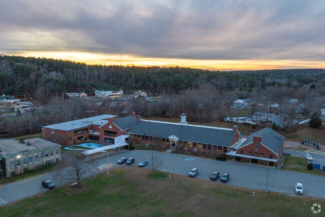 South River Elementary School in Marshfield received an A- from Niche