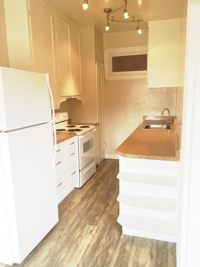 Park Regent, Alameda, CA 94501 - photo 7