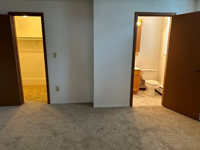 501 W Franklin Ave, Minneapolis, MN 55405 - photo 6