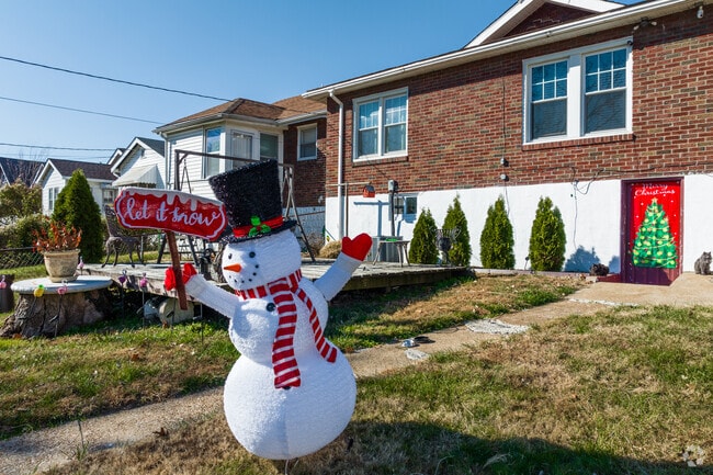 Festive decorations display the friendly charm of the neighborhood of Beverly Hills.