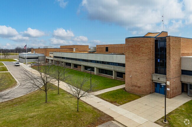 Looping drive at the main entrance of Salem High School.