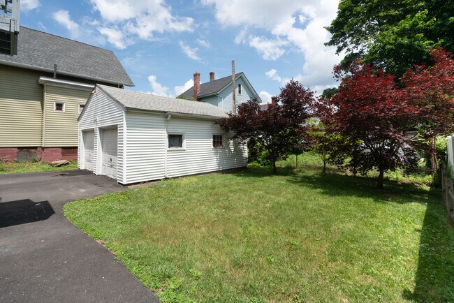 57 Germania St unit 1st fl, Southington, CT 06489 - photo 6