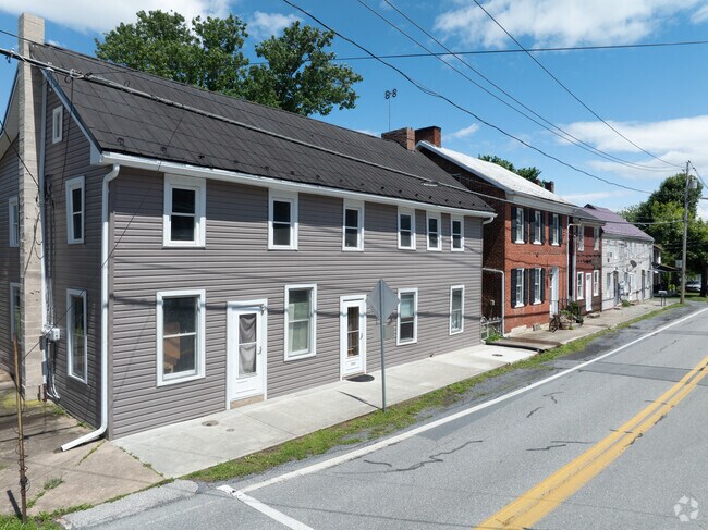 The main street in Fort Loudon is one of the few areas with houses directly adjacent.