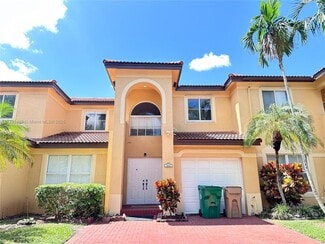 203 Maple Terrace, Davie, FL 33325