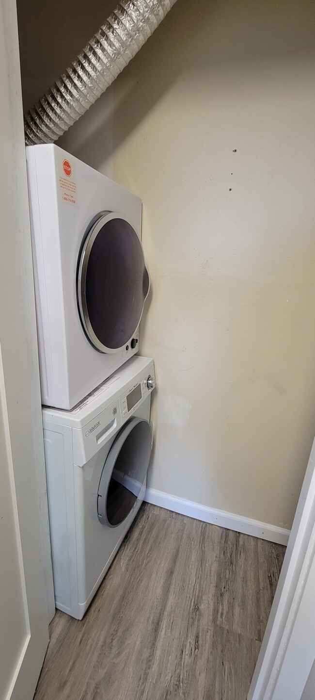 COURTYARD APTS-MUKILTEO, Mukilteo, WA 98275 - photo 5