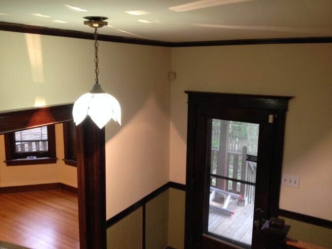 7228 N Rogers Ave, Chicago, IL 60645 - photo 2