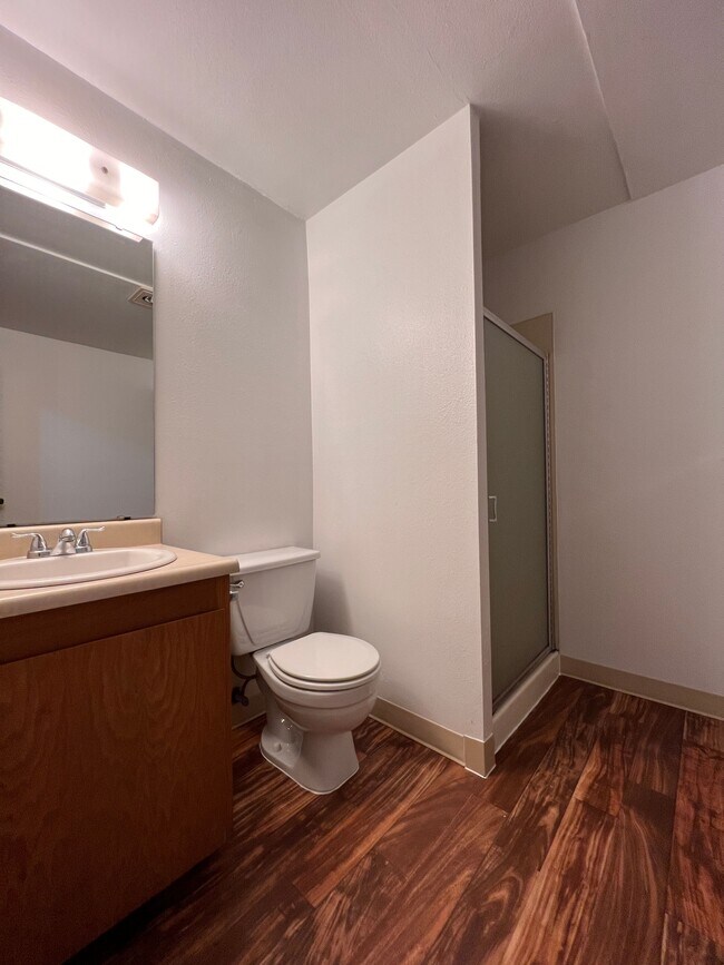 Mountain View Apartment, Seattle, WA 98125 - photo 5