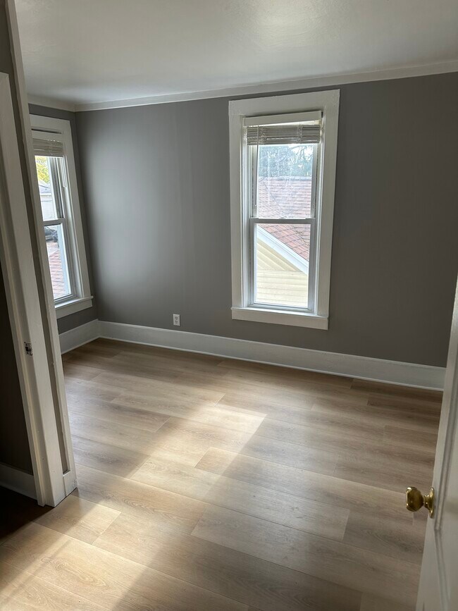 122 Sibben St unit Apartment A, Manistee, MI 49660 - photo 3