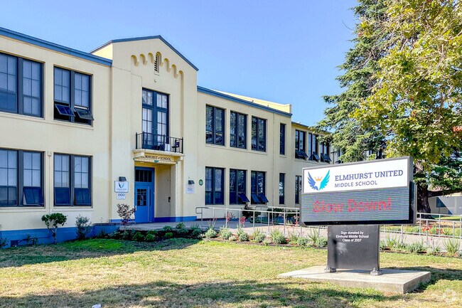 Elmhurst United Middle School serves students in Durant Manor.