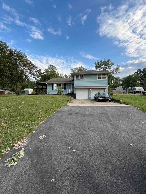750 E Gay St, Warrensburg, MO 64093