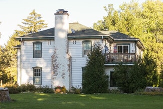 W379N5686 N Lake Rd, Oconomowoc, WI 53066