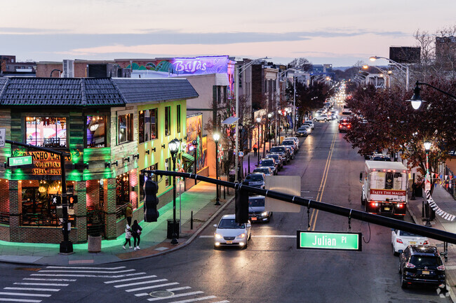 For night life, there are many shops and restaurants Elizabeth near Peterstown, NJ.