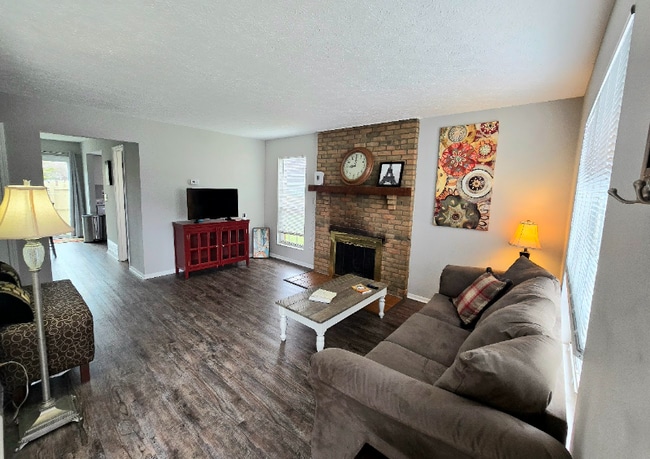 7744 Amberfalls Ct, Dublin, OH 43016 - photo 2