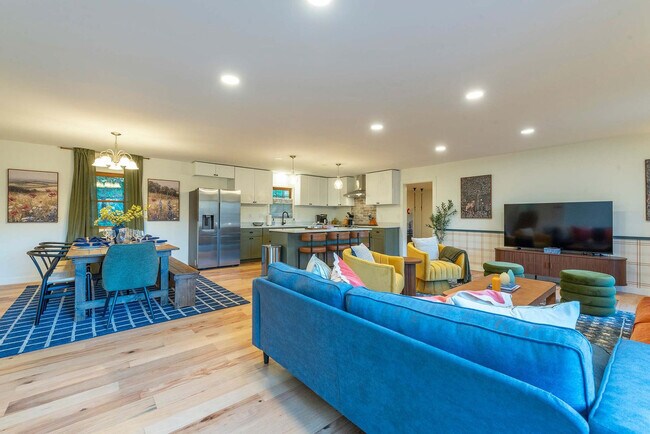 32 Whitaker View Rd unit ID1352405P, Fairview, NC 28730 - photo 5