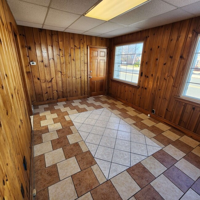 102 Vermillion St unit A Groundfloor, Athens, WV 24712 - photo 3