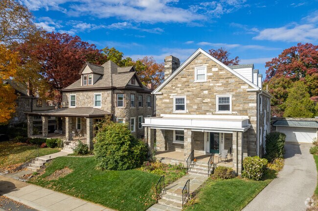 Many of the larger homes in Triangle are historic and have stone features.