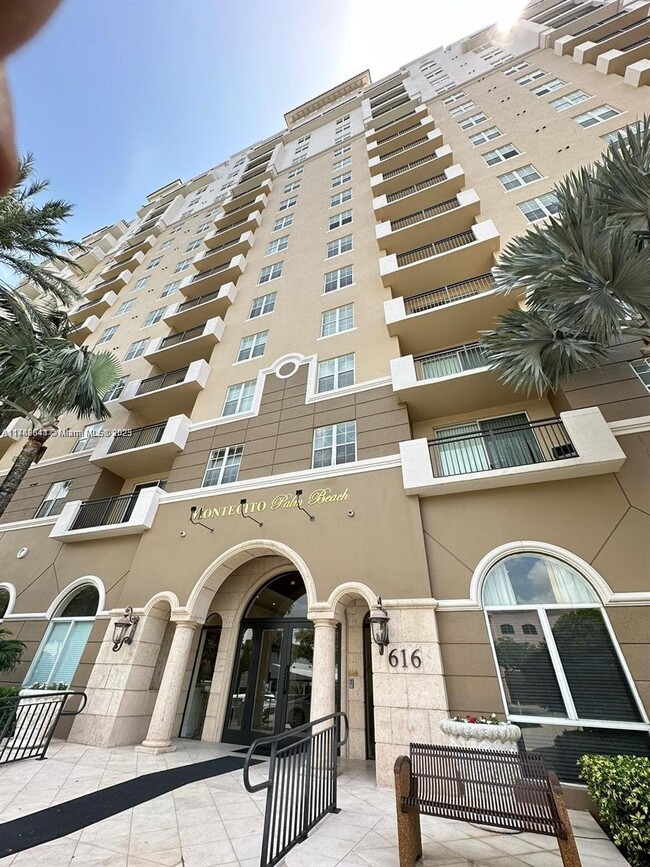 616 Clearwater Park Rd Unit PH05, West Palm Beach, FL 33401