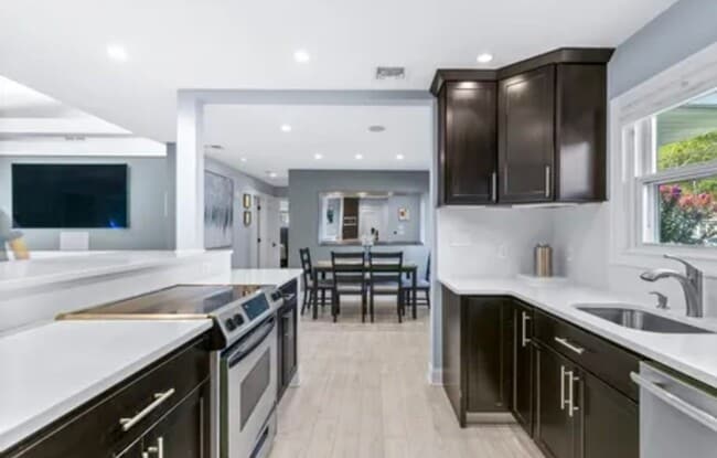 4 Hellstrom Rd, East Haven, CT 06512 - photo 2