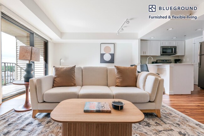 2500 Clarendon Blvd unit FL6-ID1128, Arlington, VA 22201 - photo 2