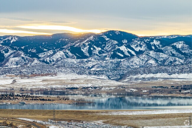 Bask in the natural beauty that surrounds Highlands Ranch.