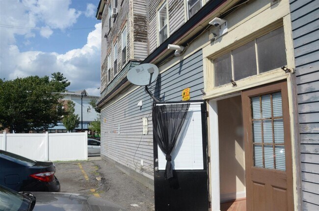 382 Somerville Ave unit R, Somerville, MA 02143 - photo 2