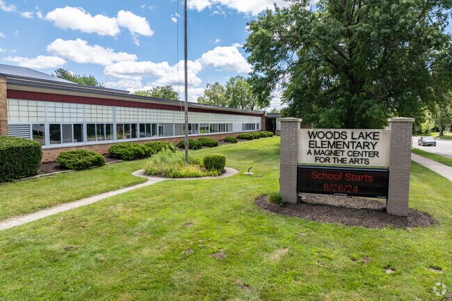 Woods Lake Elementary is a public school in the Kalamazoo Public School system.