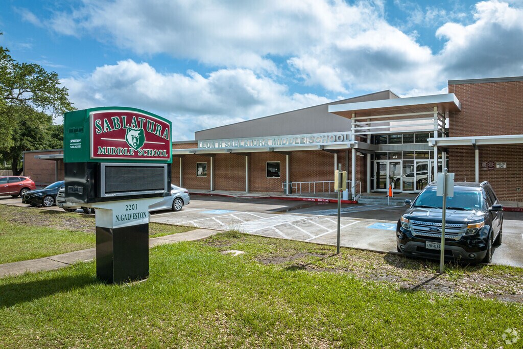 Leon High Sablatura Middle School in Downtown Pearland.
