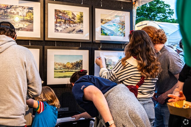 In the spring Mission Hills residents can enjoy Prairie Village Art Show.