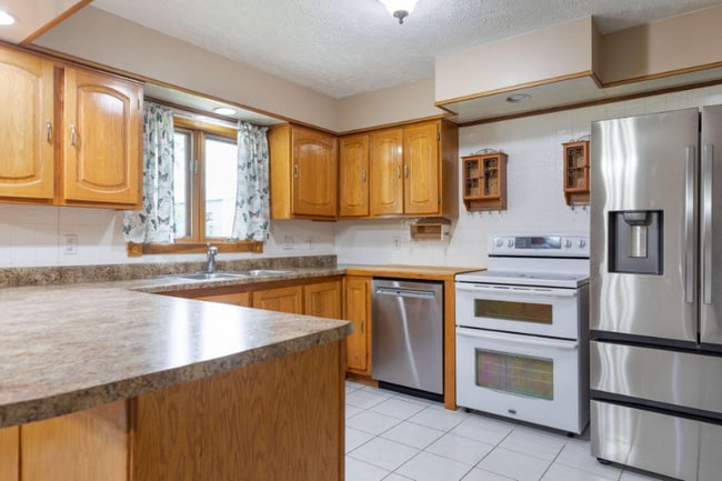 3047 S Ferguson Ave, Springfield, MO 65807 - photo 6