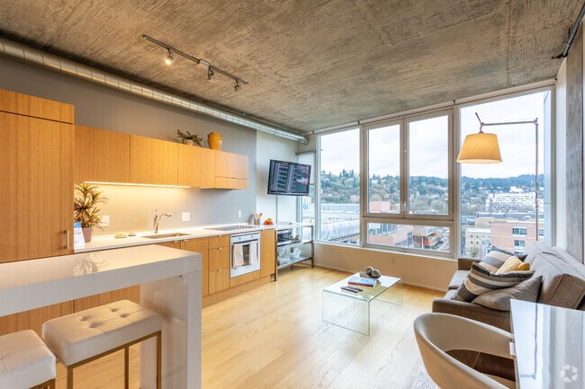 Studio, 1BA - 538 SF