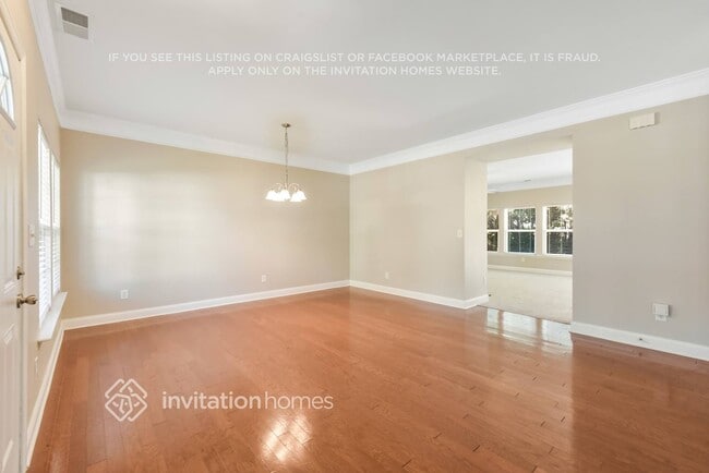 13021 Blaze Manor Ln, Charlotte, NC 28215 - photo 5