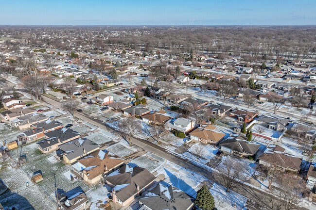A neighborhood of mid-priced homes on the east side of Sterling Heights.