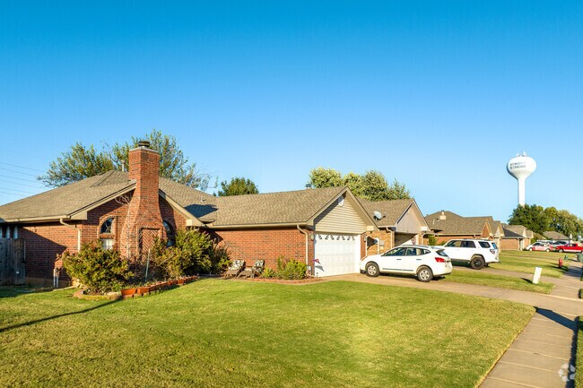 A row of traditional style homes in the Homestead-Edmond neighborhood.