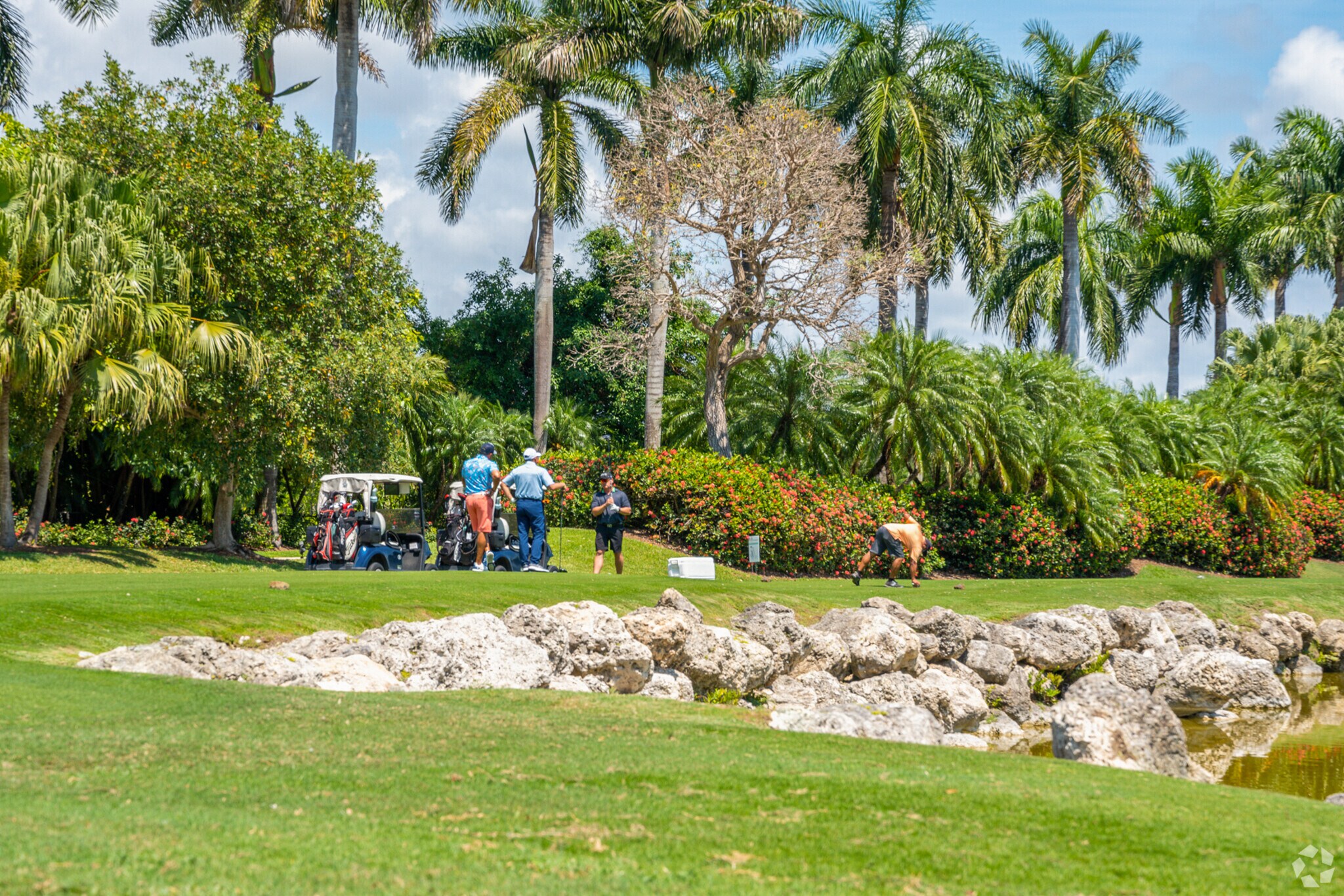 Golfers can go for a swing with friends and family while living in King's Bay/Deering Bay, FL.